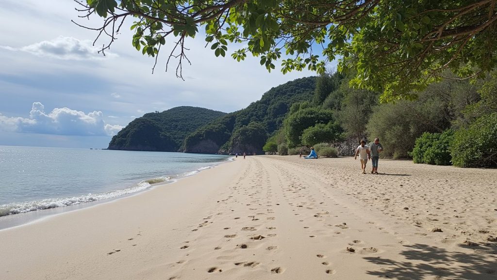 Panwa Beach (Este de Phuket, Phuket, Tailandia) — foto 5