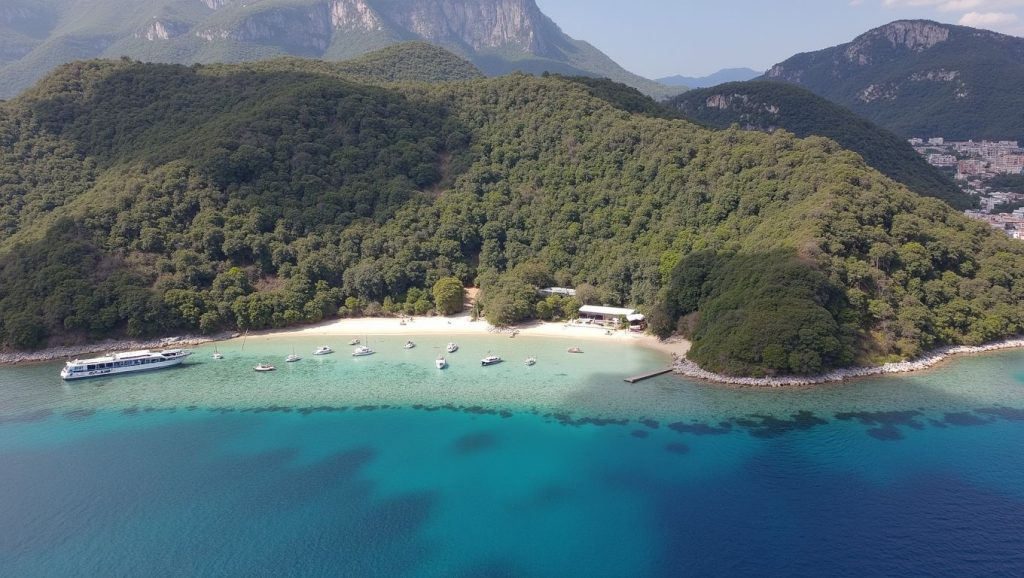Phak Nam Beach (Norte de Phi Phi Don, Koh Phi Phi, Krabi, Tailandia) — foto 1