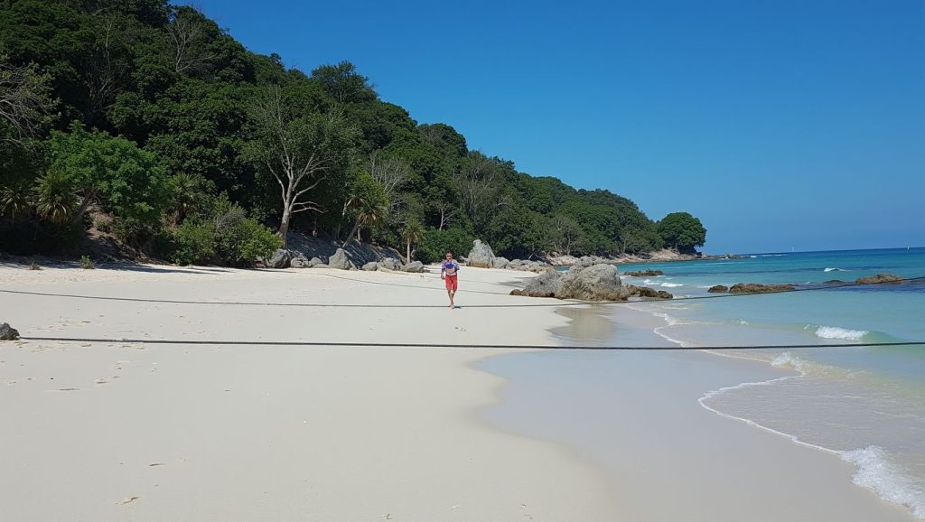 Phak Nam Beach (Norte de Phi Phi Don, Koh Phi Phi, Krabi, Tailandia) — foto 4